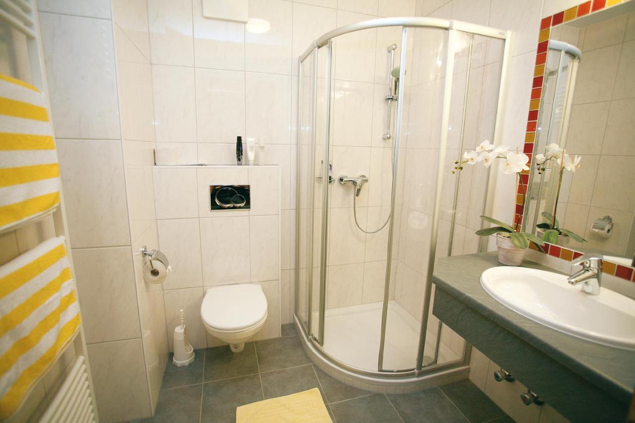 Hotel Garni Sonnblick Бад Кляйнкирххайм Экстерьер фото